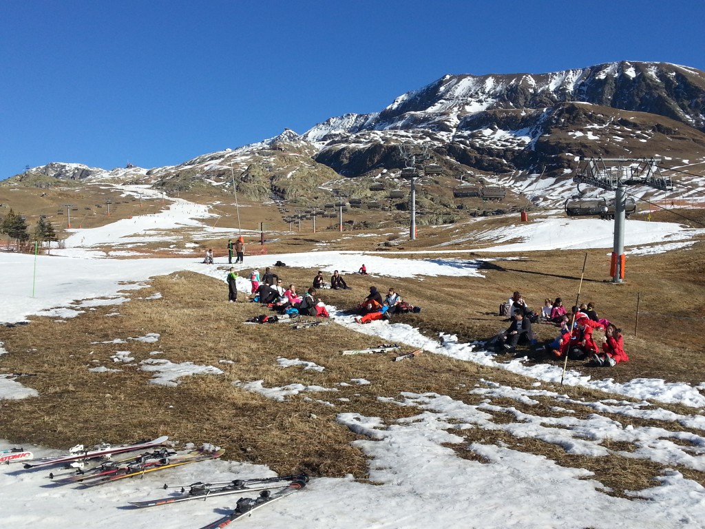 New Year's Day picnic on the slopes at Alpe d'Huez #wheresthesnow?