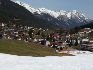 No snow beyond the Nasserein gondola at St Anton 