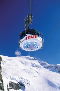Travel to the Titlis with the Rotair - the world's first revolving aerial cable-car Image: swiss-image.ch/Christian Perret