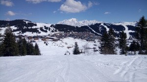 Wide, cruisy runs are a feature of skiing in Les Saisies
