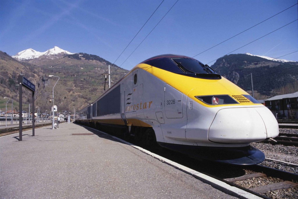 Crystal promotes benefits of ski holiday by rail