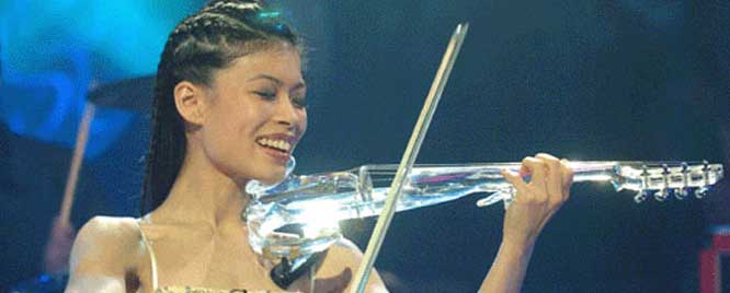 Vanessa Mae skis at the Olympics