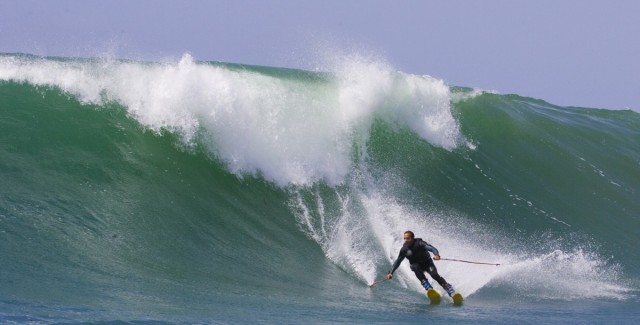 Seriously cool ski surfing