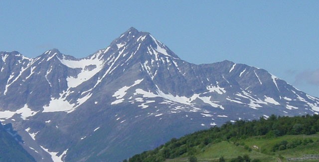 Birthday mountain for Finland